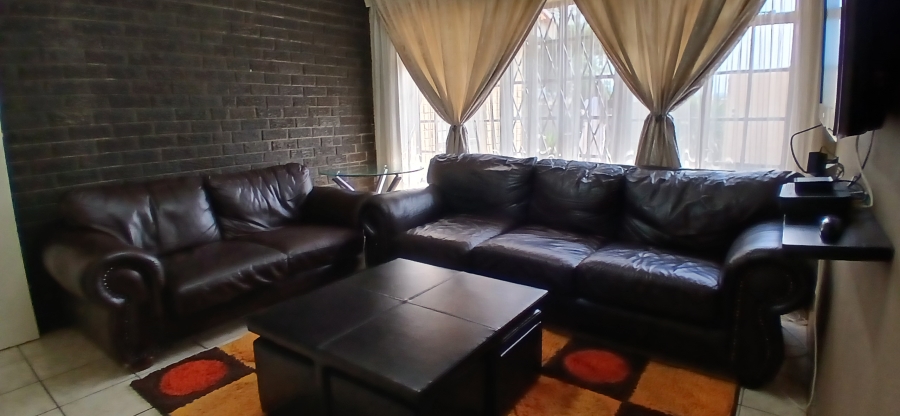 4 Bedroom Property for Sale in Brackenhurst Gauteng