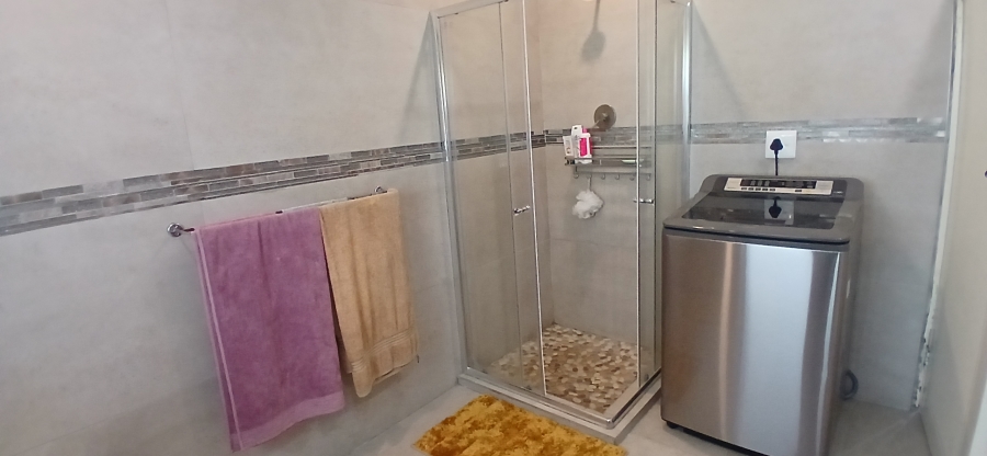 4 Bedroom Property for Sale in Brackenhurst Gauteng