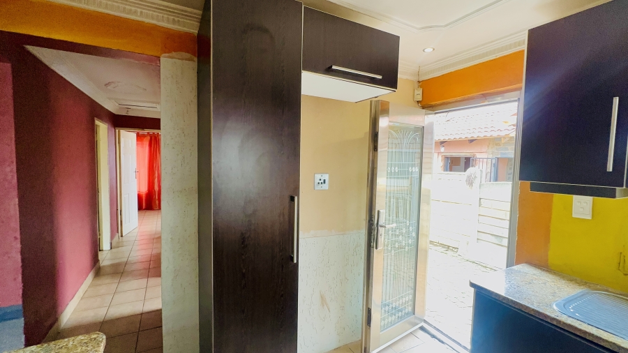 2 Bedroom Property for Sale in New Payneville Gauteng