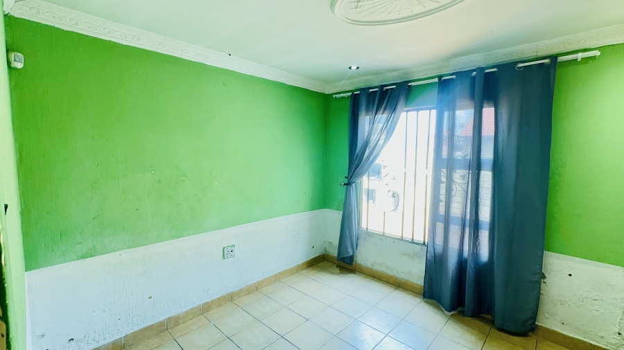 2 Bedroom Property for Sale in New Payneville Gauteng