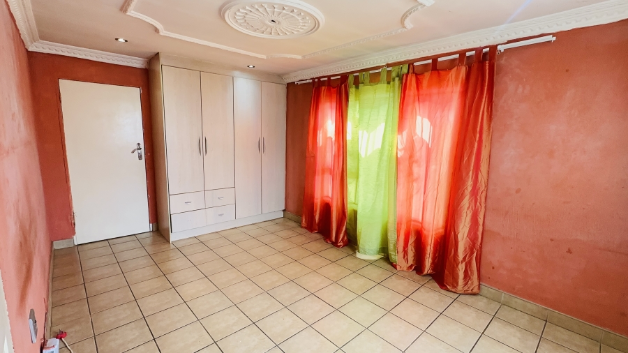 2 Bedroom Property for Sale in New Payneville Gauteng