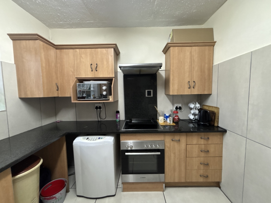 3 Bedroom Property for Sale in Farrarmere Gauteng