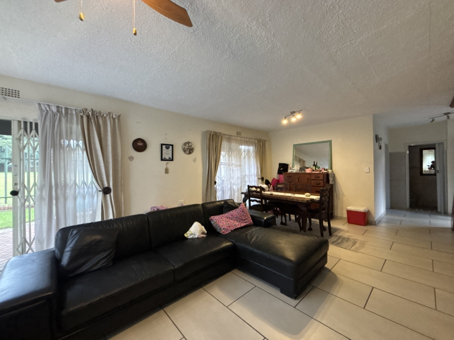 3 Bedroom Property for Sale in Farrarmere Gauteng