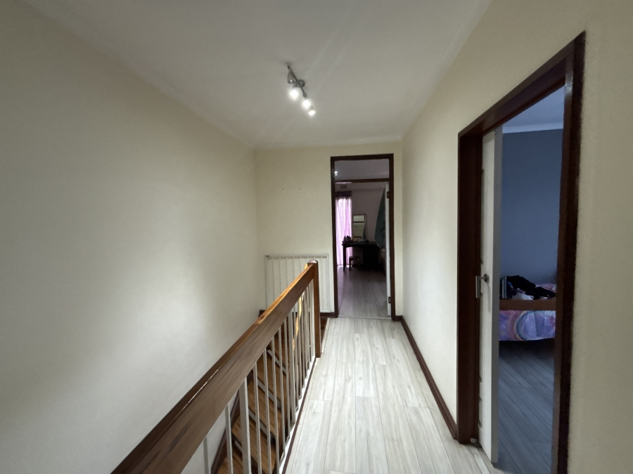 3 Bedroom Property for Sale in Farrarmere Gauteng