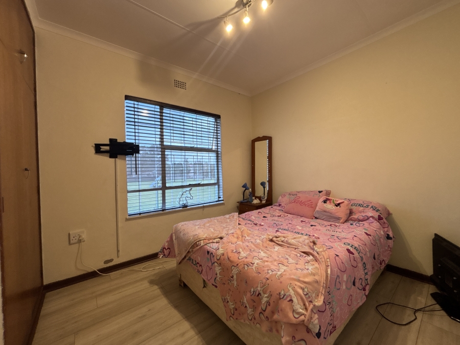 3 Bedroom Property for Sale in Farrarmere Gauteng