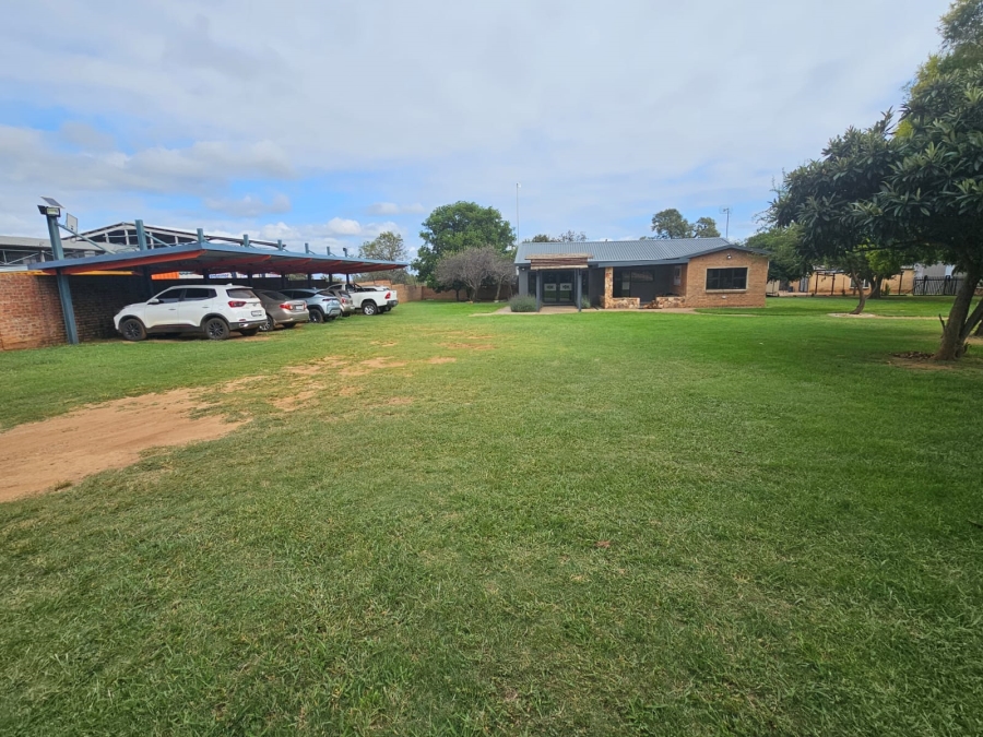 Commercial Property for Sale in Byenespoort Gauteng