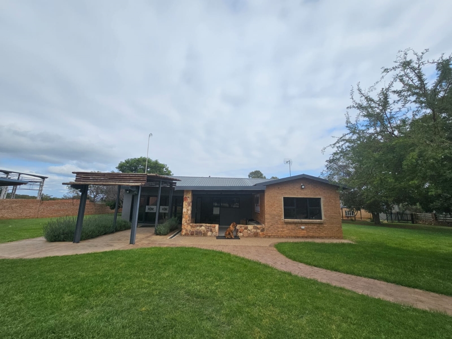 Commercial Property for Sale in Byenespoort Gauteng