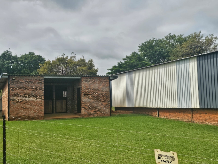 Commercial Property for Sale in Byenespoort Gauteng