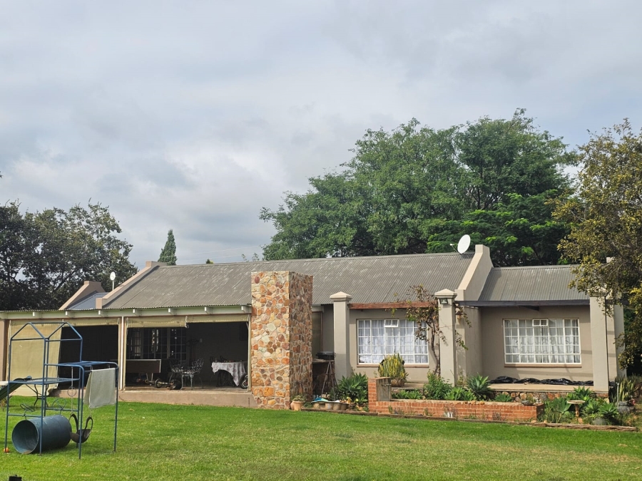 Commercial Property for Sale in Byenespoort Gauteng