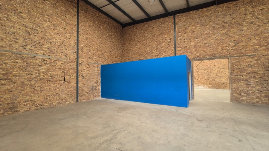 To Let Commercial Property for Rent in N4 Gateway Industrial Park Gauteng