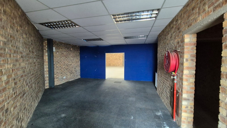 To Let Commercial Property for Rent in N4 Gateway Industrial Park Gauteng