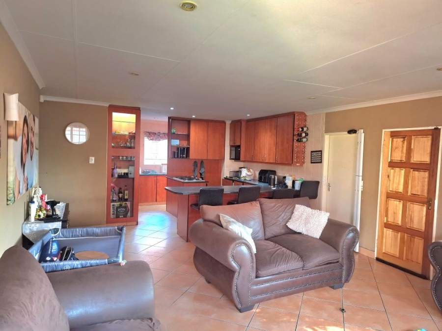 3 Bedroom Property for Sale in Eike Park Gauteng