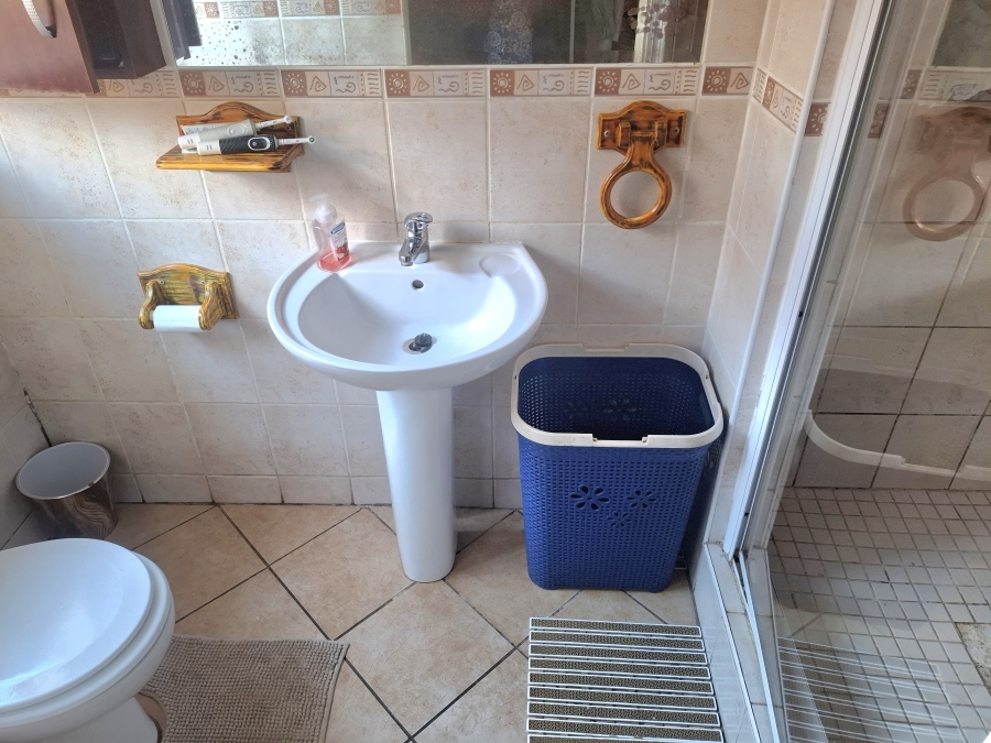 3 Bedroom Property for Sale in Eike Park Gauteng