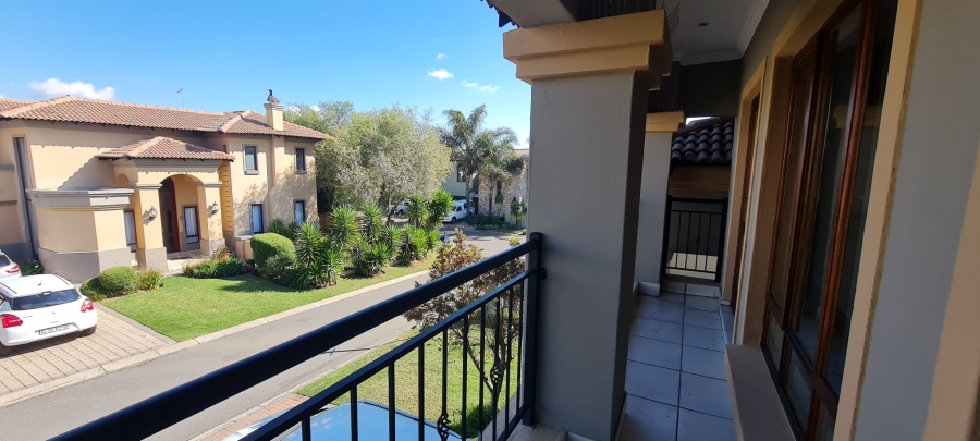 To Let 4 Bedroom Property for Rent in Greenstone Hill Gauteng