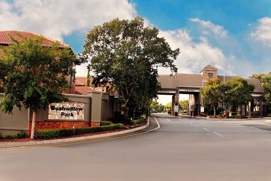 To Let 4 Bedroom Property for Rent in Greenstone Hill Gauteng