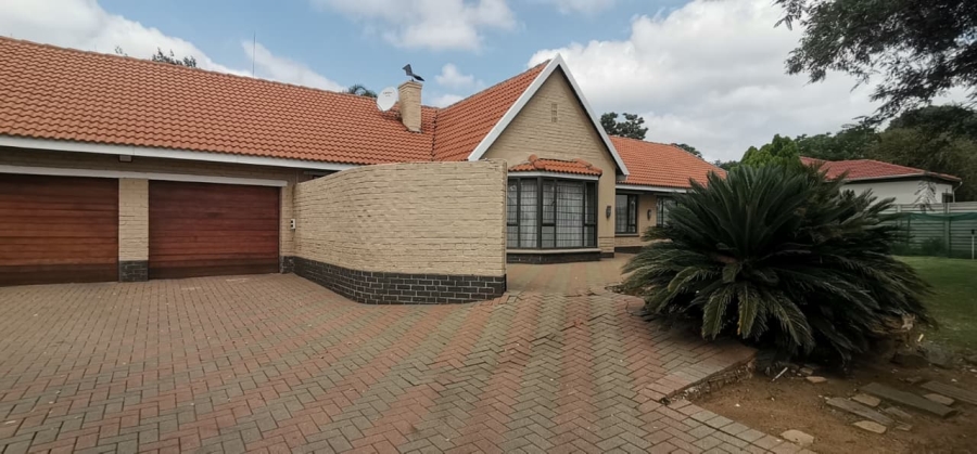4 Bedroom Property for Sale in Brackenhurst Gauteng