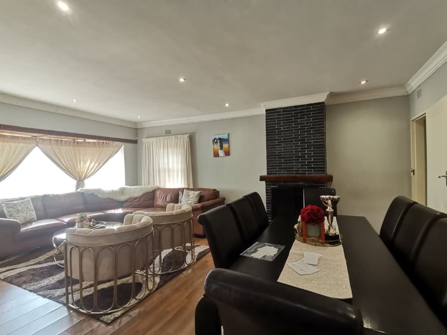 4 Bedroom Property for Sale in Brackenhurst Gauteng