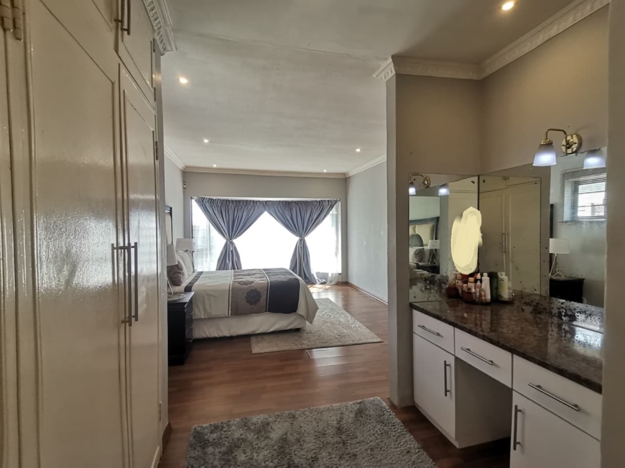 4 Bedroom Property for Sale in Brackenhurst Gauteng