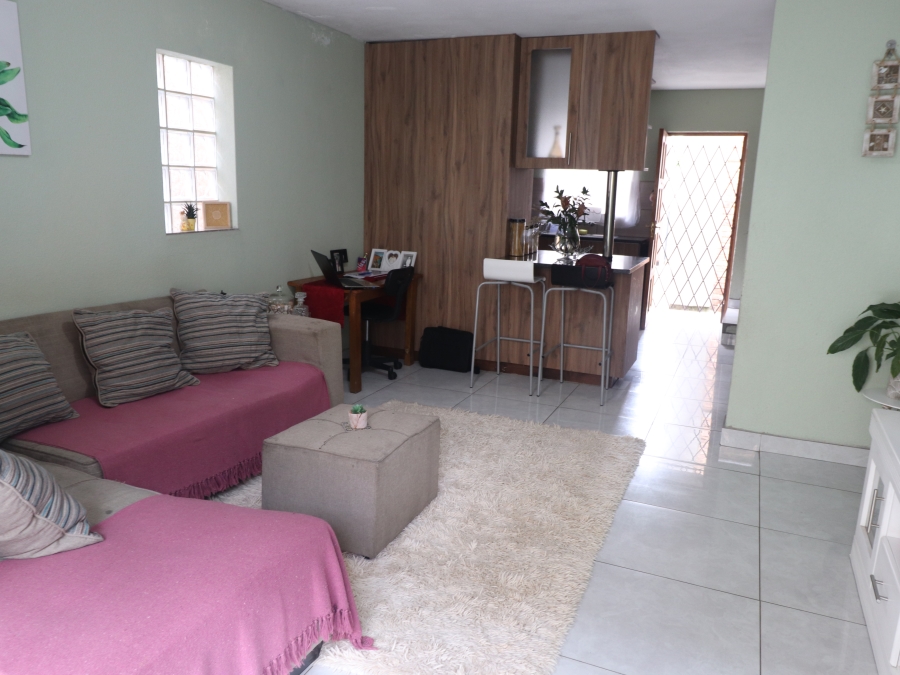 To Let 2 Bedroom Property for Rent in Birchleigh Gauteng