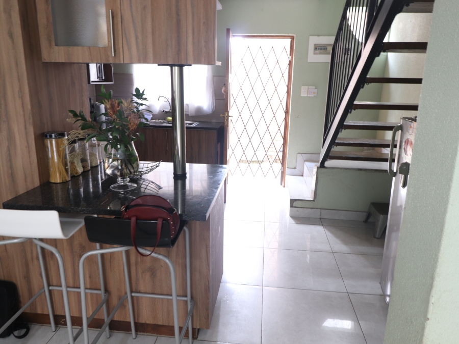 To Let 2 Bedroom Property for Rent in Birchleigh Gauteng