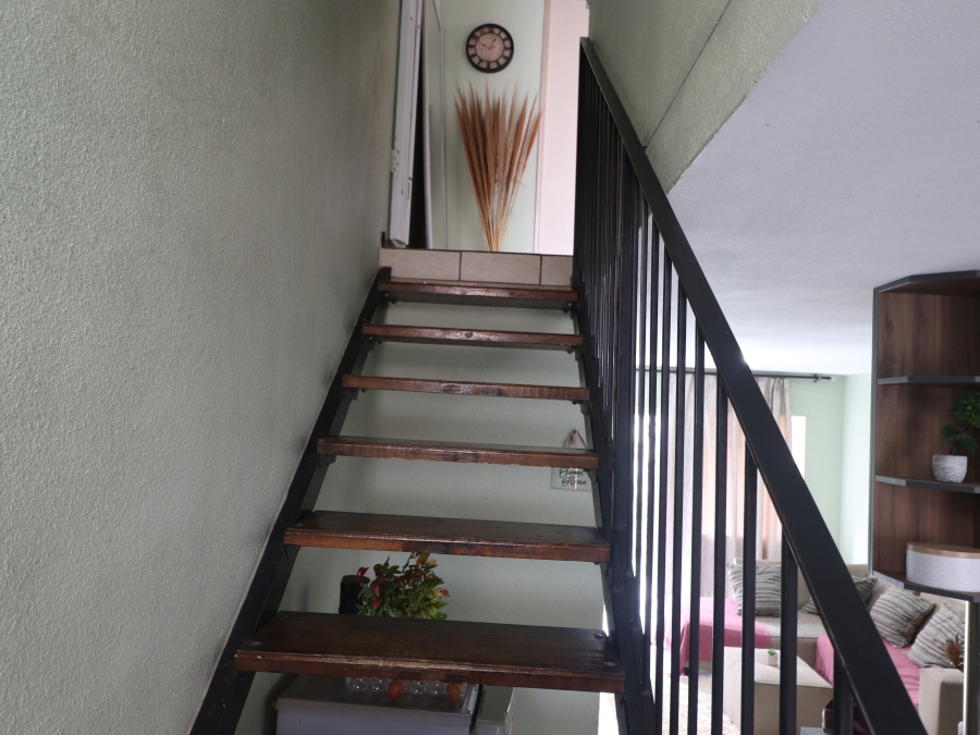 To Let 2 Bedroom Property for Rent in Birchleigh Gauteng