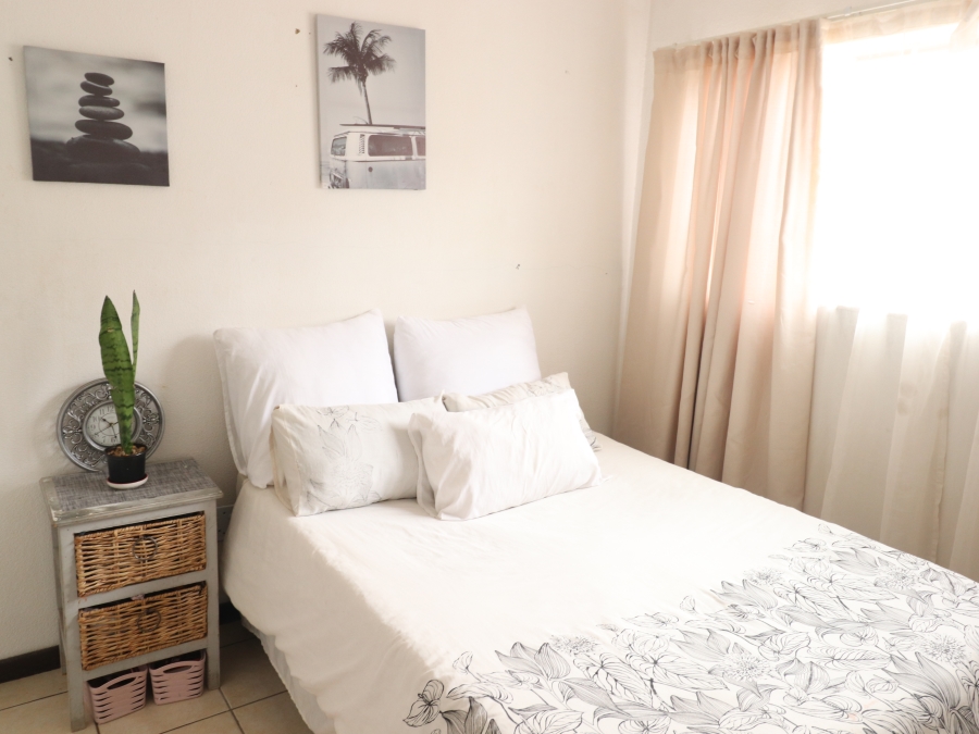 To Let 2 Bedroom Property for Rent in Birchleigh Gauteng