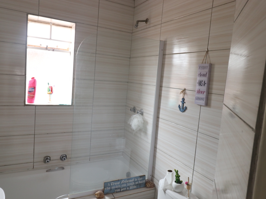 To Let 2 Bedroom Property for Rent in Birchleigh Gauteng