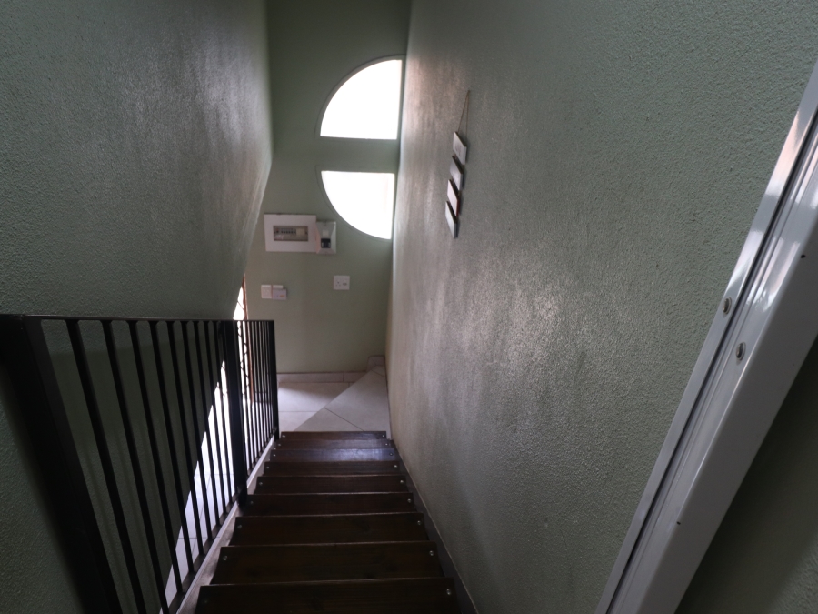 To Let 2 Bedroom Property for Rent in Birchleigh Gauteng