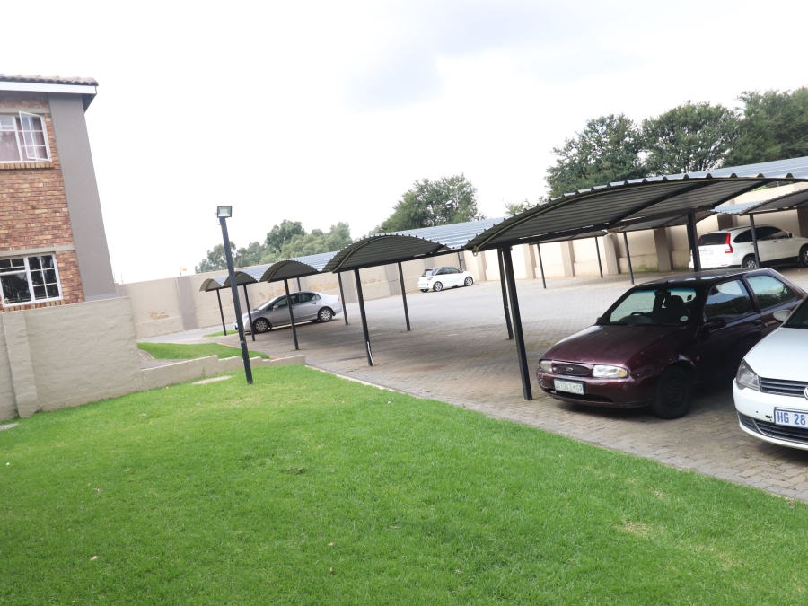 To Let 2 Bedroom Property for Rent in Birchleigh Gauteng