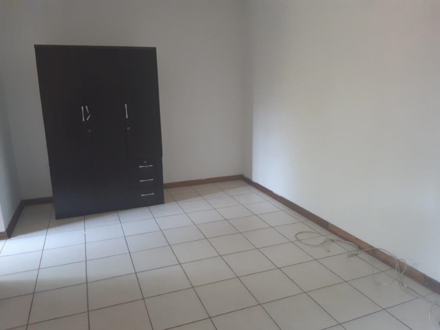 1 Bedroom Property for Sale in Kensington Gauteng