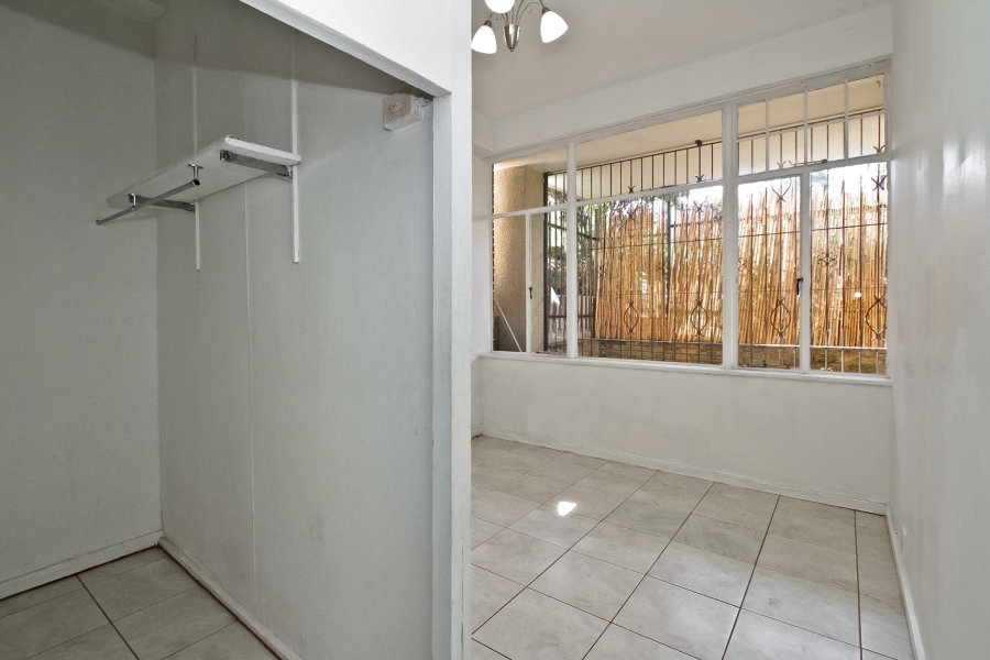 1 Bedroom Property for Sale in Cyrildene Gauteng