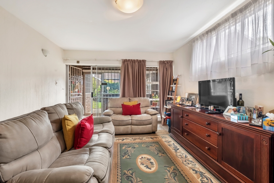 2 Bedroom Property for Sale in Linden Gauteng