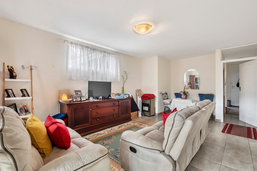 2 Bedroom Property for Sale in Linden Gauteng