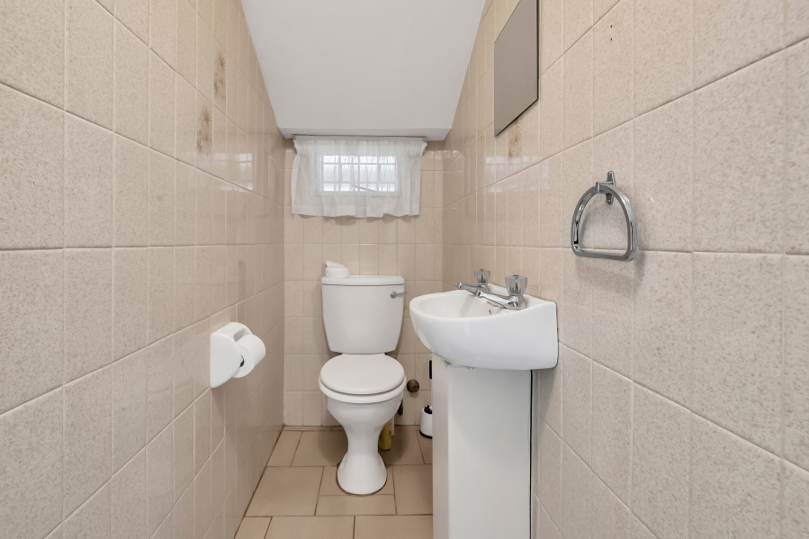 2 Bedroom Property for Sale in Linden Gauteng