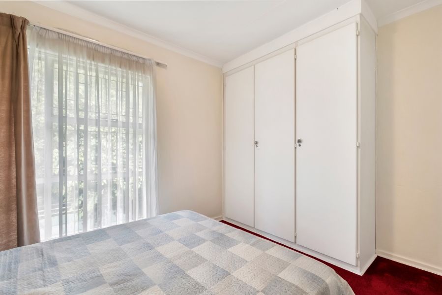 2 Bedroom Property for Sale in Linden Gauteng