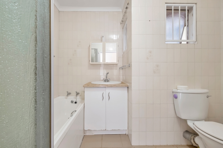 2 Bedroom Property for Sale in Linden Gauteng