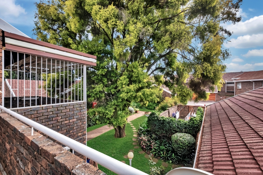 2 Bedroom Property for Sale in Linden Gauteng