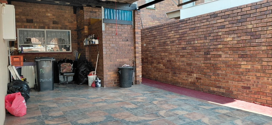 2 Bedroom Property for Sale in Benoni Central Gauteng