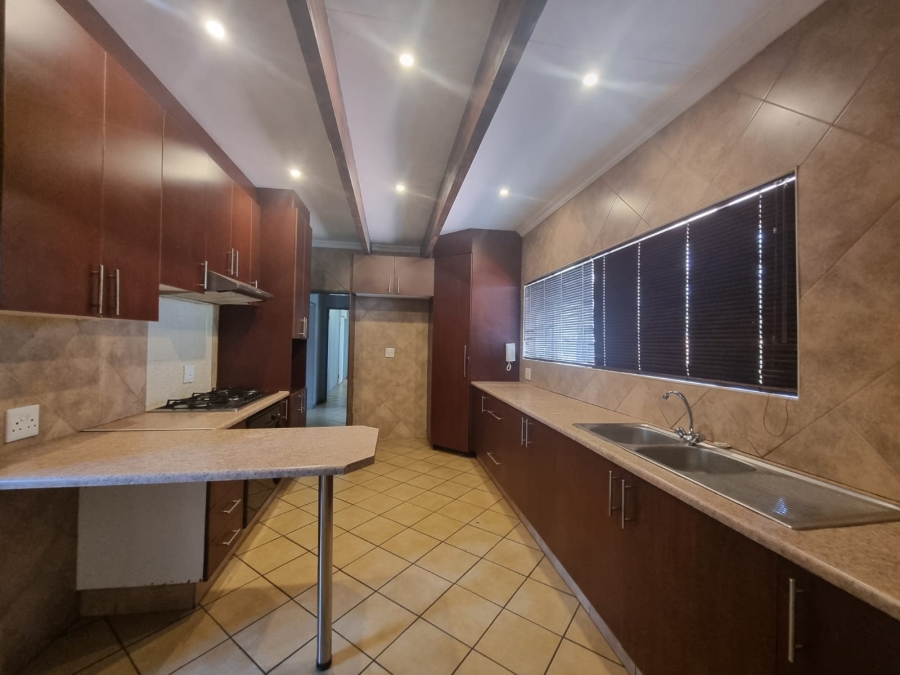 To Let 3 Bedroom Property for Rent in Risiville Gauteng