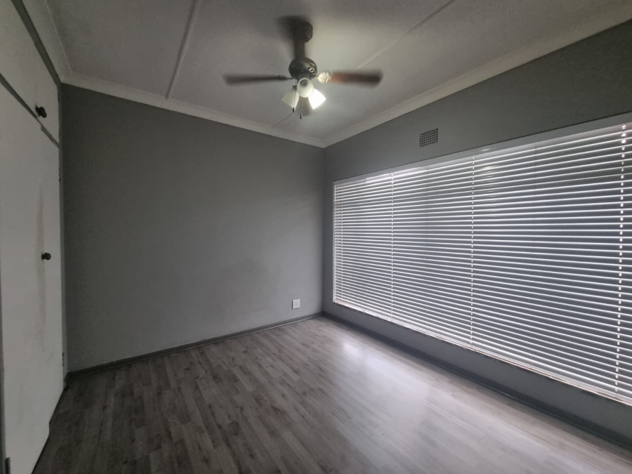 To Let 3 Bedroom Property for Rent in Risiville Gauteng