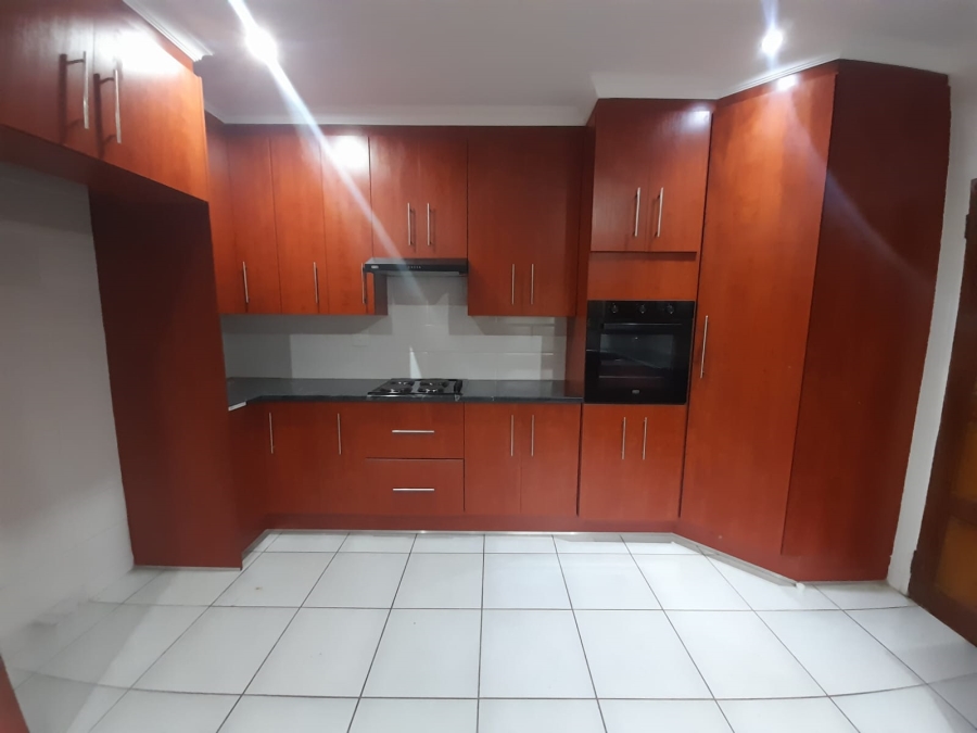 To Let 3 Bedroom Property for Rent in Kookrus Gauteng