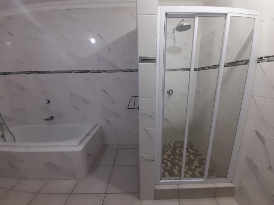 To Let 3 Bedroom Property for Rent in Kookrus Gauteng