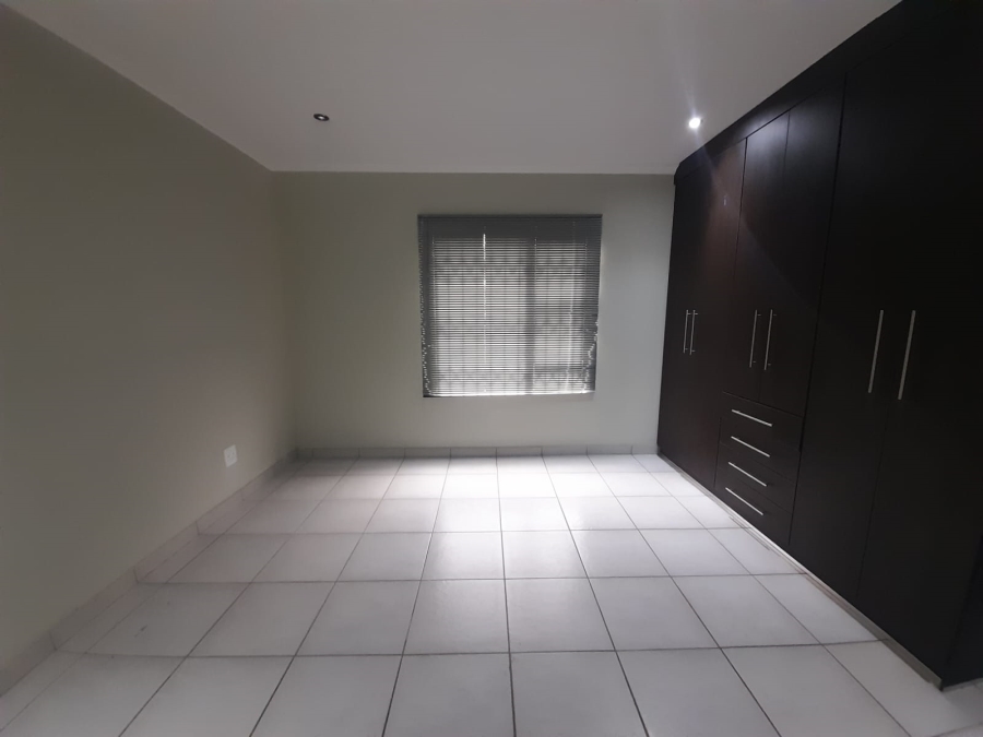 To Let 3 Bedroom Property for Rent in Kookrus Gauteng
