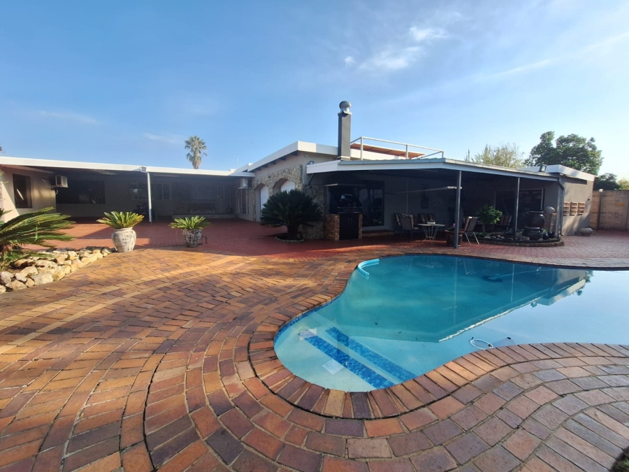 3 Bedroom Property for Sale in Rensburg Gauteng