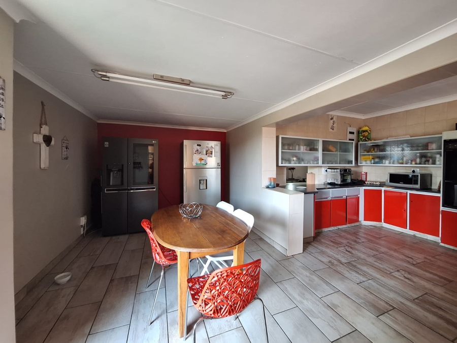 3 Bedroom Property for Sale in Rensburg Gauteng