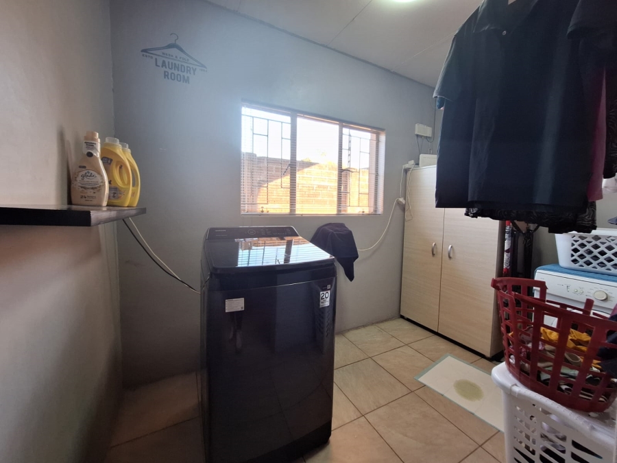 3 Bedroom Property for Sale in Rensburg Gauteng