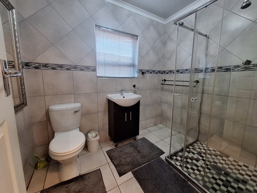 3 Bedroom Property for Sale in Rensburg Gauteng