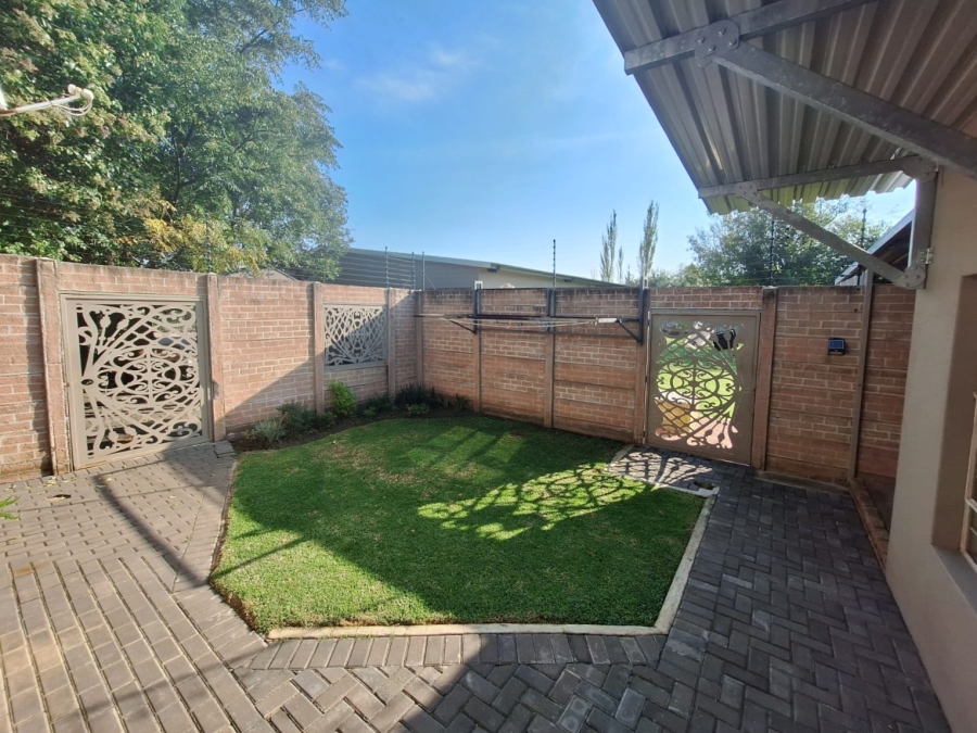 3 Bedroom Property for Sale in Rensburg Gauteng