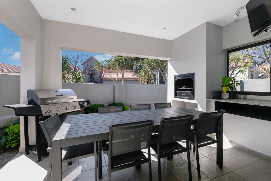 2 Bedroom Property for Sale in Fourways Gauteng