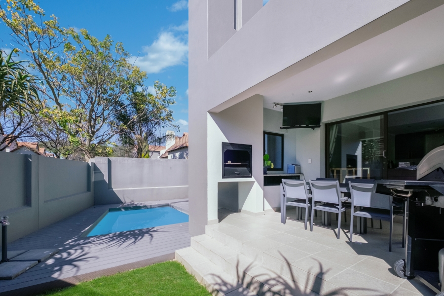 2 Bedroom Property for Sale in Fourways Gauteng
